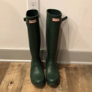 Hunter Original Tall Rain Boots - like new!
